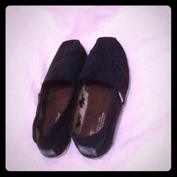 Navy blue toms  💢sold💢