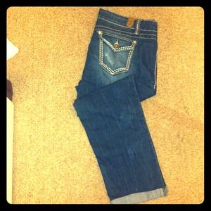 ✨Brand New✨YMI cropped jeans