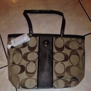 Brand new with tags coach purse 100% authentic!