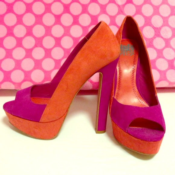 Free press pumps