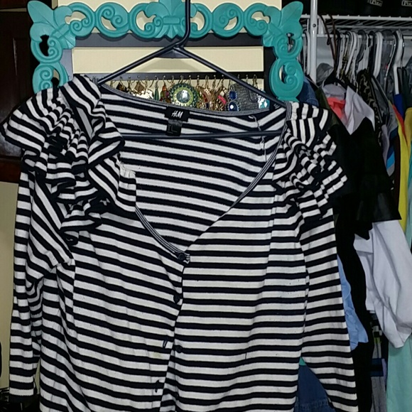 SOLD N BUNDLE Sweater