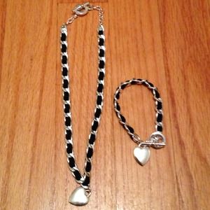 Necklace and bracelet set