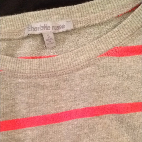 Charlotte Russe Cropped Pullover Sweater in Grey - Picture 3 of 3