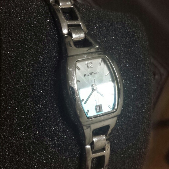 FOSSIL WATCH - Picture 3 of 3