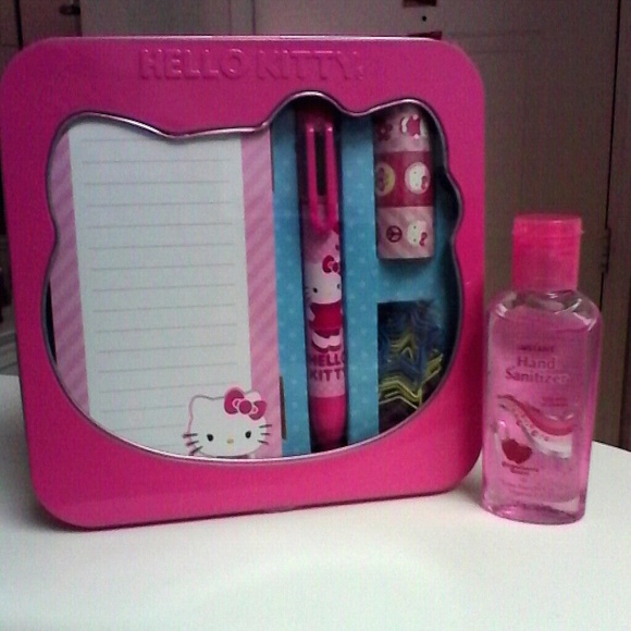 <3 Hello Kitty Stationary kit <3