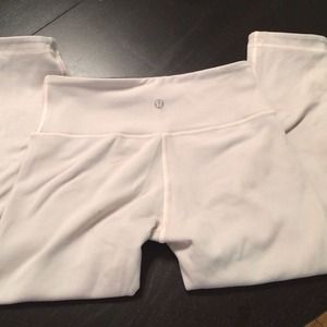 Lululemon reversible wunder under crop!