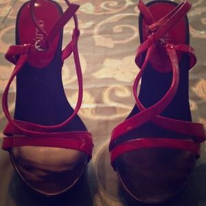 Red Sandels