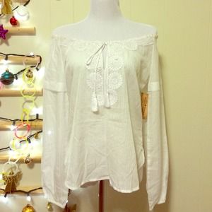 🆕 Denim & Supply Ralph Lauren white off-shoulder.