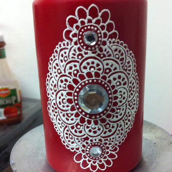 Beautiful handmade red and white candle