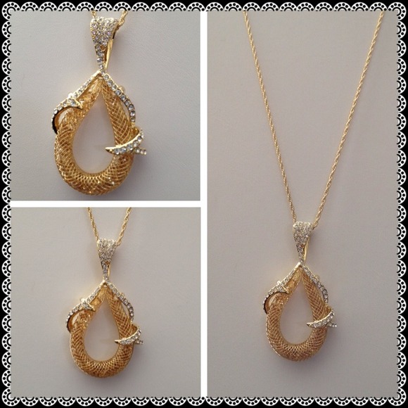 Mesh Gold Ornate Necklace