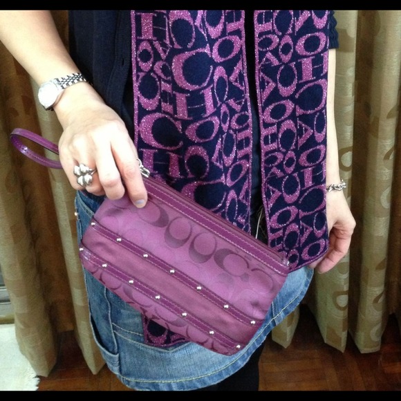 Coach Studded Sateen Stripe Medium Wristlet - Picture 3 of 4