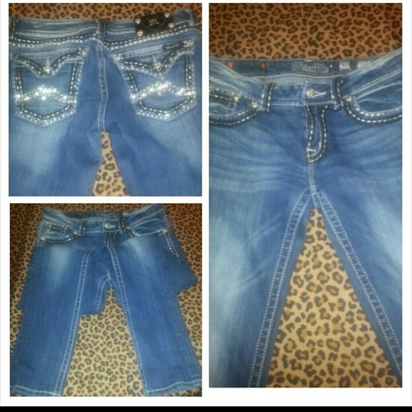 SOLD on other site!!!! Skinny miss me jeans
