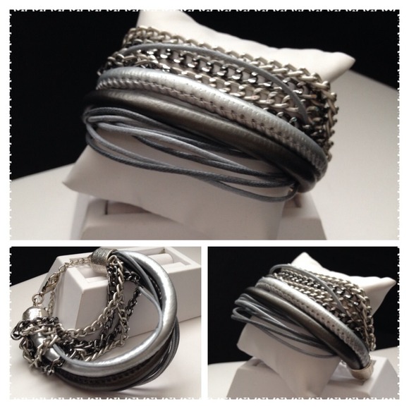 Host Pick 1/25Long Grecian Metal and Leather - Picture 3 of 4