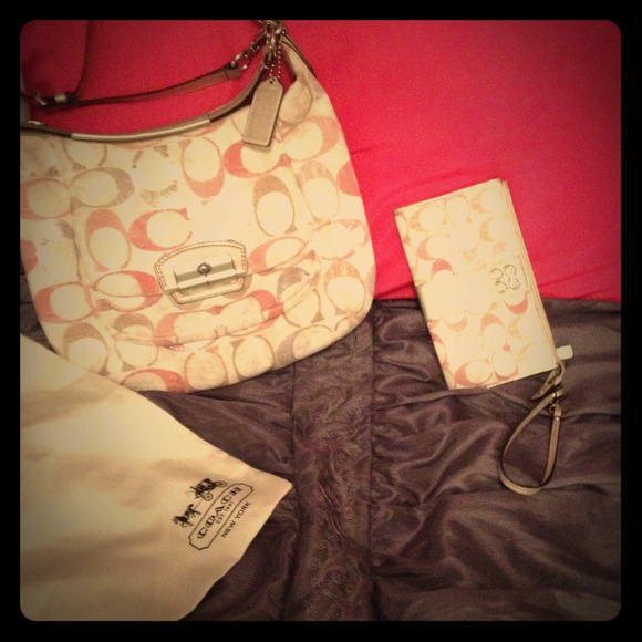 🎊REDUCED🎉Coach Kristin handbag and Wallet