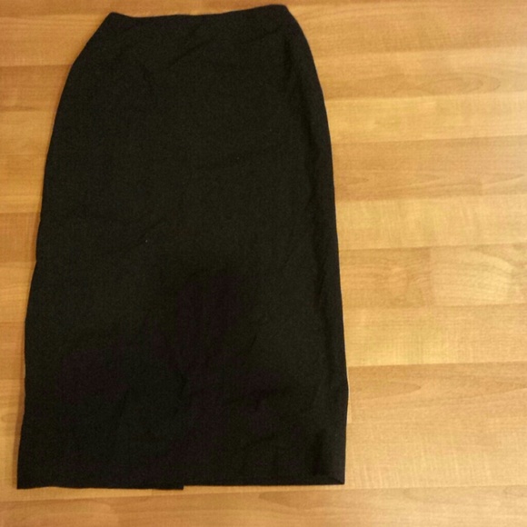 The limited long black skirt