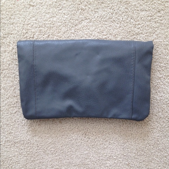 Clutch - Picture 3 of 3