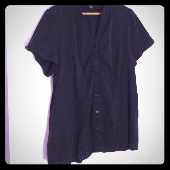 Black short sleeve top