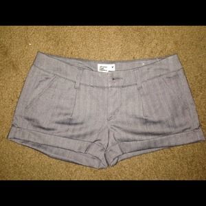 American Eagle grey shorts