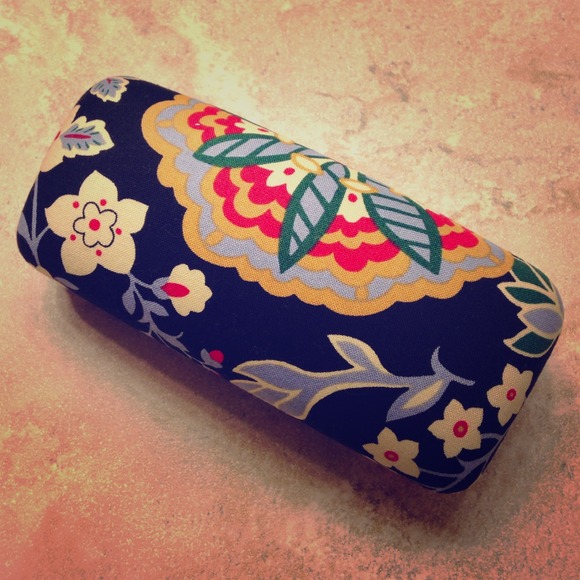 🚫TRADED🚫Gorgeous floral Vera Bradley case