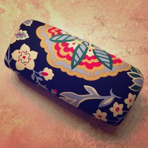 🚫TRADED🚫Gorgeous floral Vera Bradley case