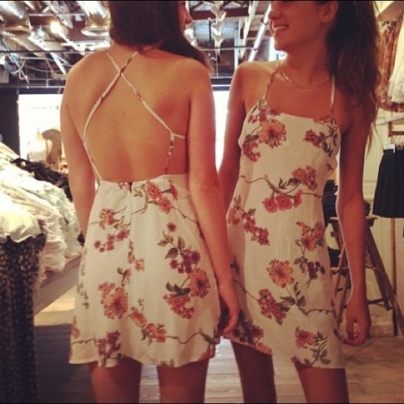 ❌SOLD❌ Brandy Melville Rin Dress - Picture 3 of 3