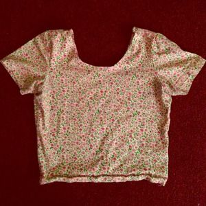 TRADE for @Mandy81093 ✨ Floral crop top