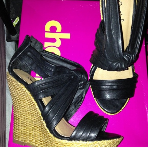 Qupid like new wedges