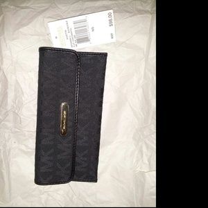 Michael Kors Austin flat continental wallet