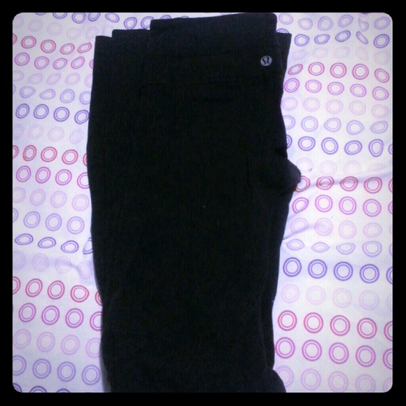 Lululemon Groove yoga pants