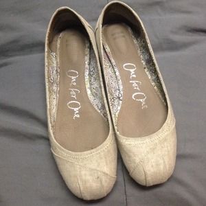 TOMS linen flats