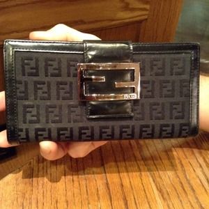 Authentic Vintage Fendi Zucca Nero Wallet