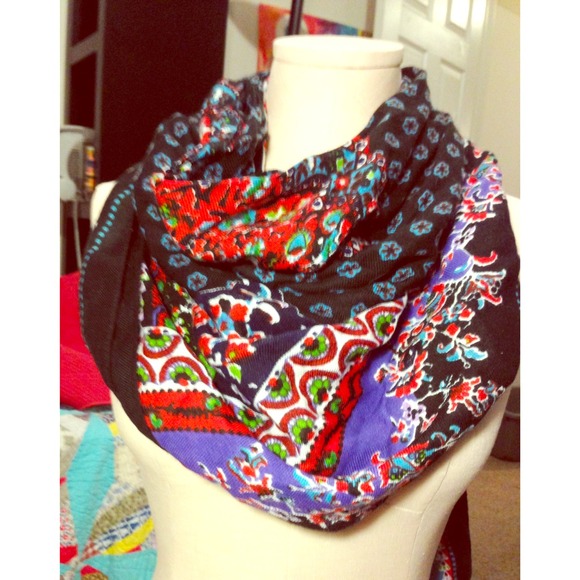 🌸Floral scarf🌸