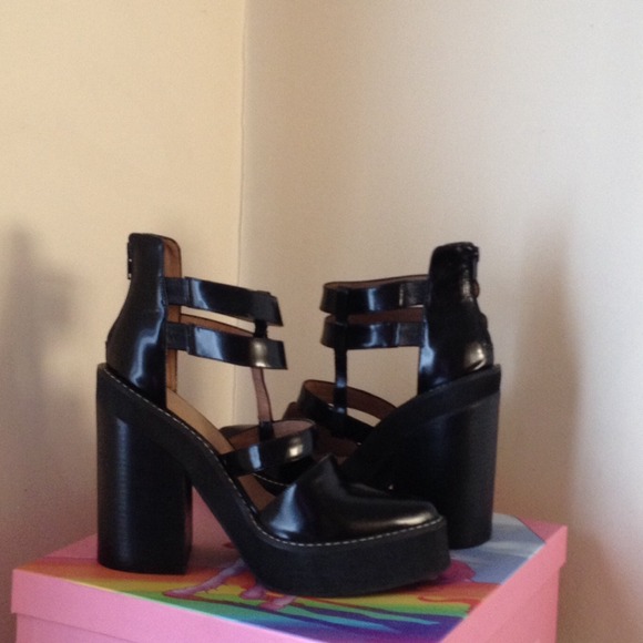 Jeffrey Campbell 🎀Not Available🎀 - Picture 3 of 3