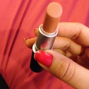 MAC nude lipstick (limited edition)