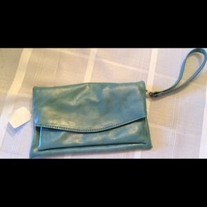 Teal Wristlet and Pink Ombré Necklce Bundle