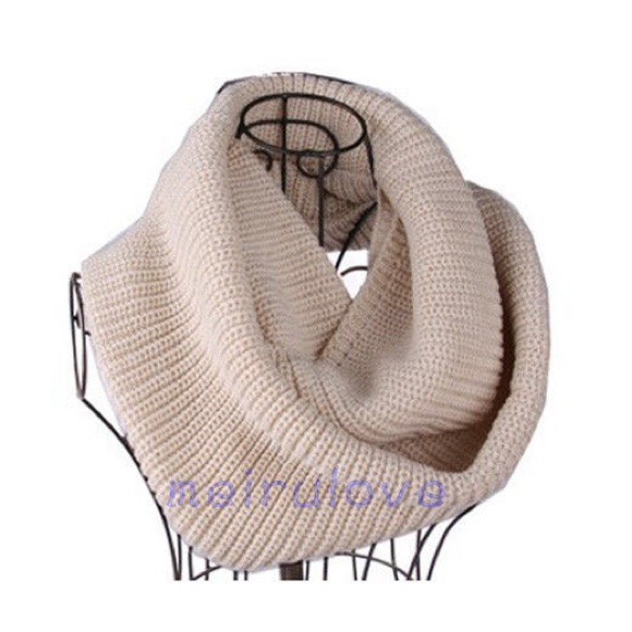 Knit infinity scarf