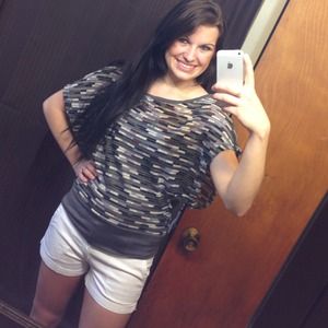 Cute multi-colored shoulder shirt!