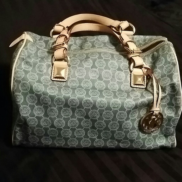 Authentic Michael Kors blue LG Grayson