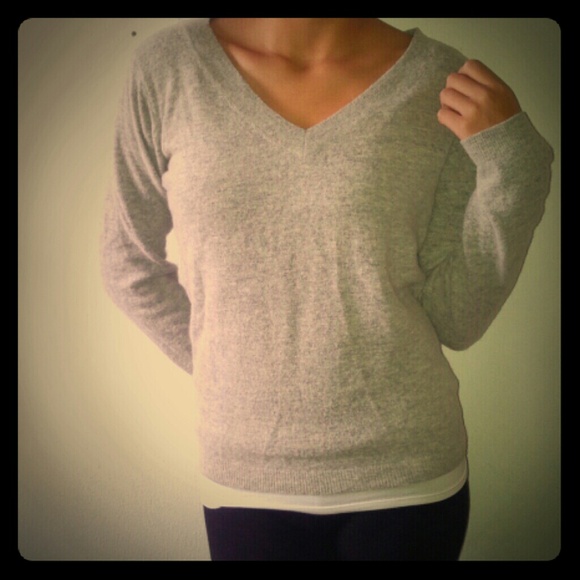 SOLD!!!! Link Cashmere sweater