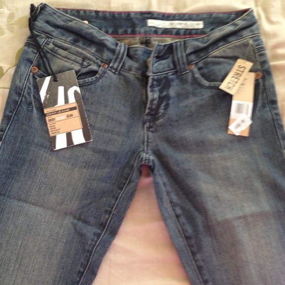 NWT DKNY SIZE 27R SKINNY JEANS