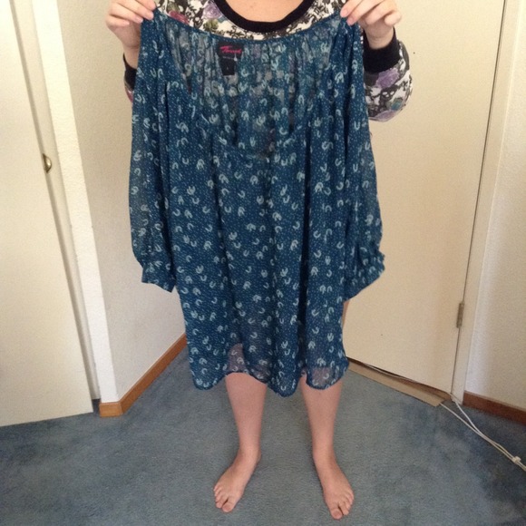 SOLD Horseshoe torrid sheer top