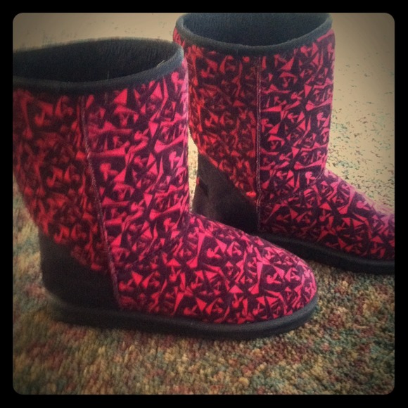 Winter play boy bunny boots !