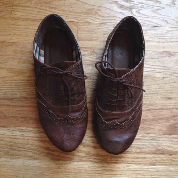 Brown Distressed Oxfords