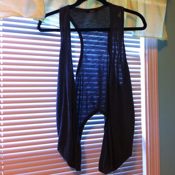Sweater vest - Picture 1 of 2