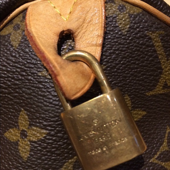 (Gifted to sis) Louis Vuitton Speedy 30 - Picture 2 of 4