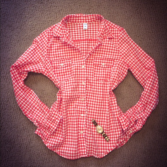 🚫SOLD🚫✏️EDITORS PICK!✏️🎀CHECKERED BUTTON UP🎀