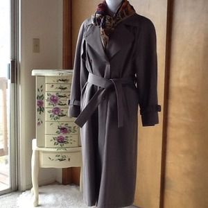 Beautiful LONDON FOG Olive Green Trench Coat!!