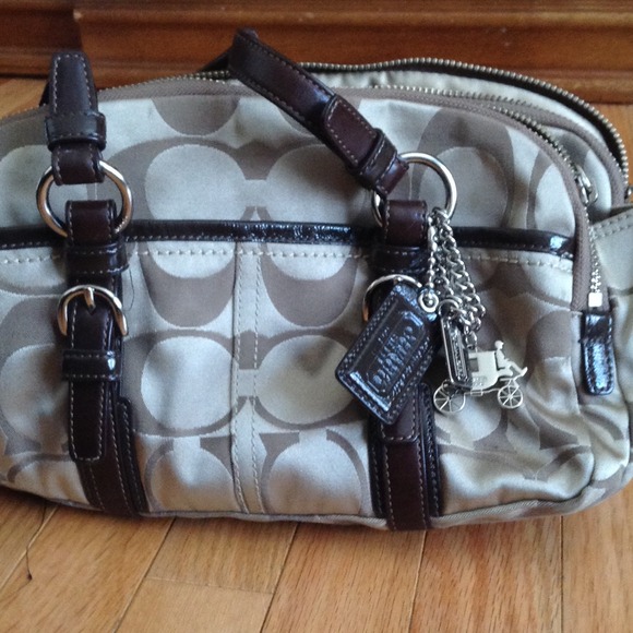 Authentic Coach Purse - Picture 4 of 4