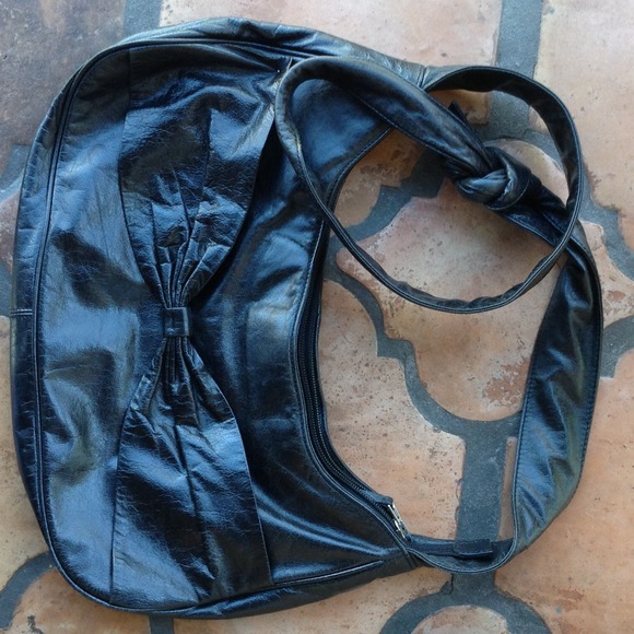 Adorable Lesa Wallace Handbag