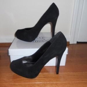 Steve Madden Black Suede Heels